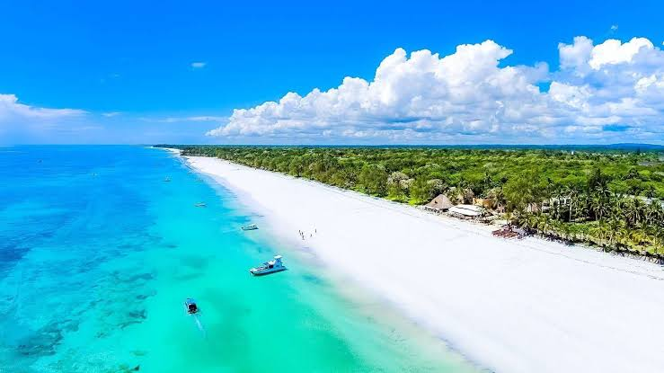 White sand beach, Zanzibar coast
